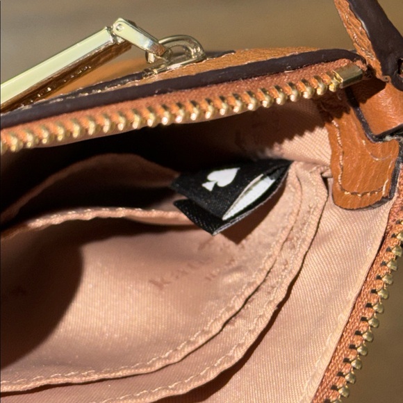 Kate Spade New York Leila Pebbled Leather Convertible Wristlet Mini Bag Trendy - Picture 13 of 14